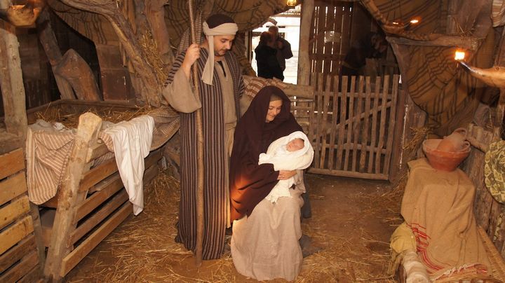 Las concurridas calles de la capital de Malta, La Valeta, en Navidad.