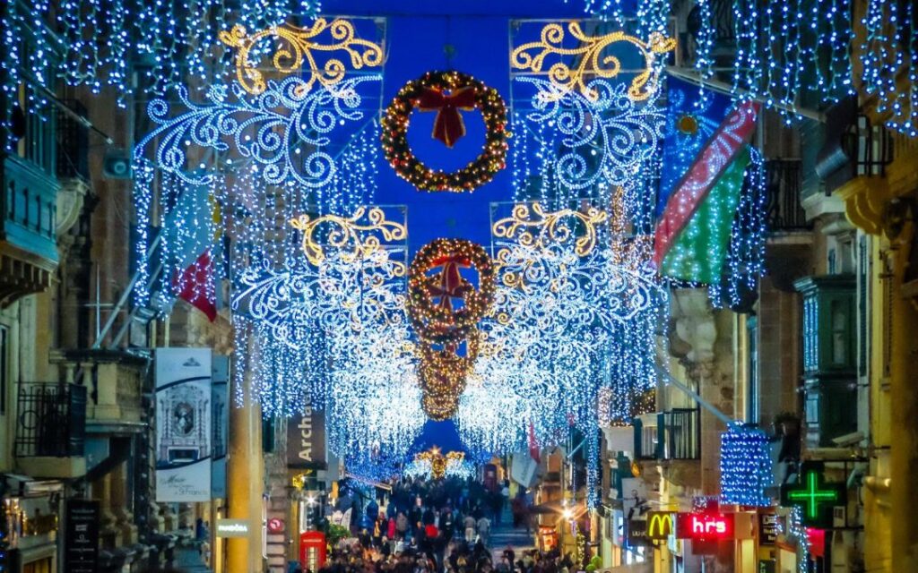 Les rues décorées de La Valette pour Noël