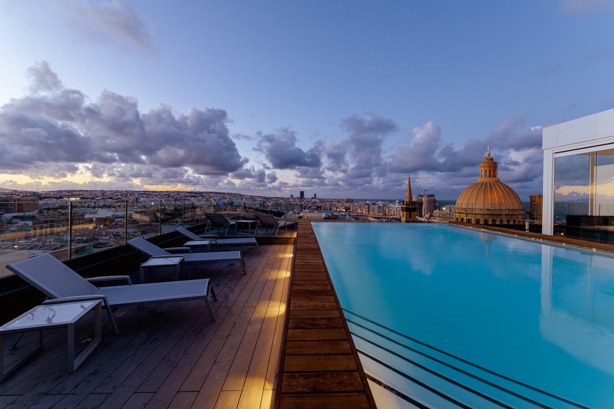 rooftop-bar-malta-luxury